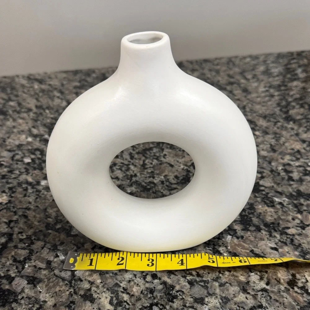 White Ceramic Ring Vases - Set of 3 - Picture 14 of 14